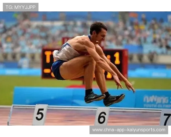 跳远破20年纪录,突破极限再创辉煌 跳远破20年纪录,突破极限再创辉煌