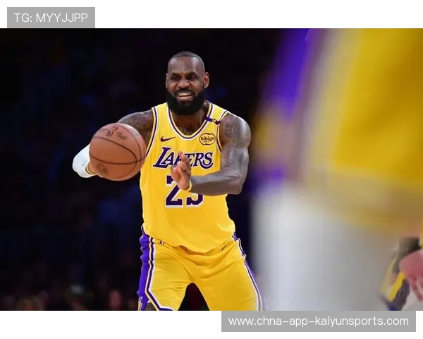 湖人传导球流畅，空位投篮不断